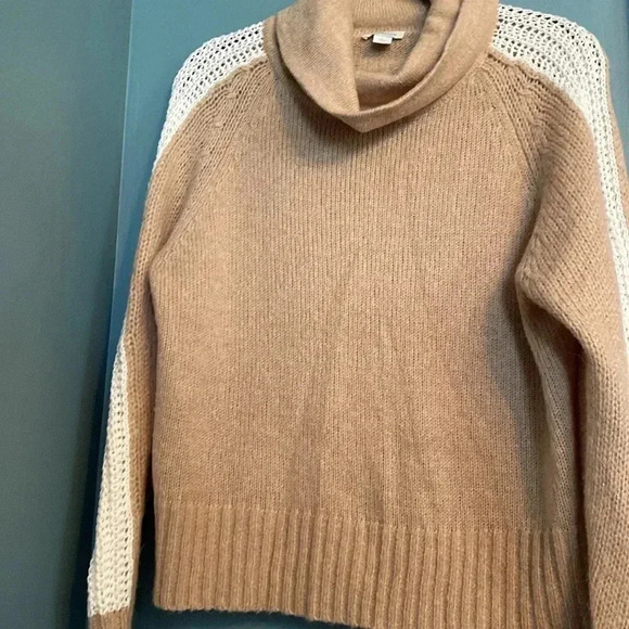 Sundance tan/cream sweater - large - cowl neck - great condition - Picture 6 of 6